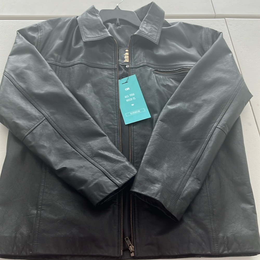 Black leather jacket Men Size large Brand NWT from Brazil